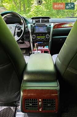 Седан Toyota Camry 2014 в 