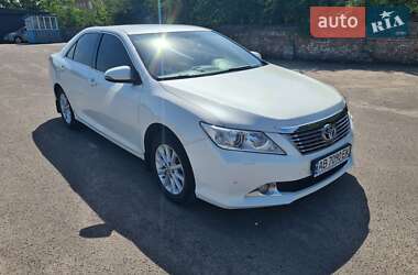 Седан Toyota Camry 2012 в Тульчині