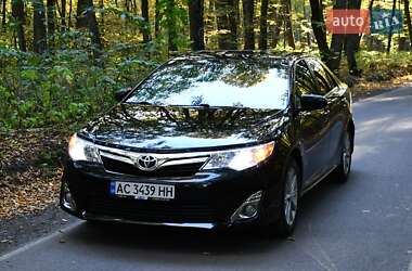 Седан Toyota Camry 2011 в Луцьку