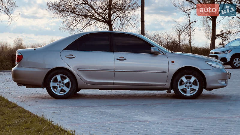 Седан Toyota Camry 2005 в Збараже