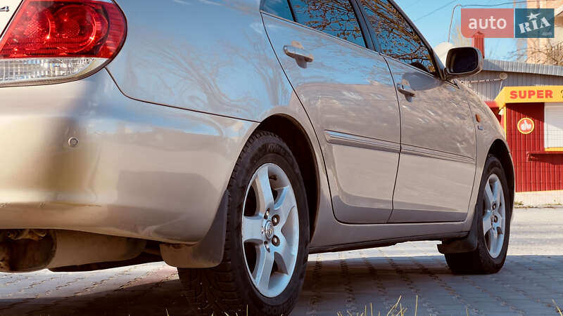 Седан Toyota Camry 2005 в Збараже