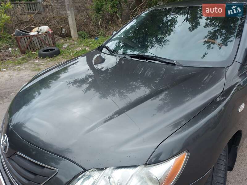 Седан Toyota Camry 2008 в Чернигове