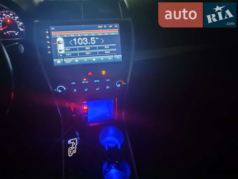 Седан Toyota Camry 2016 в Тернополі