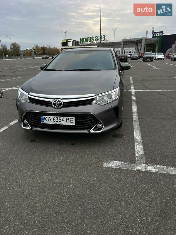 Toyota Camry 2017