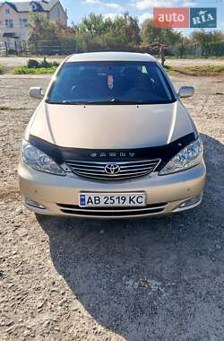 Седан Toyota Camry 2005 в Ладижині