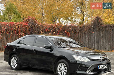 Седан Toyota Camry 2017 в Днепре