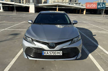 Седан Toyota Camry 2017 в Києві