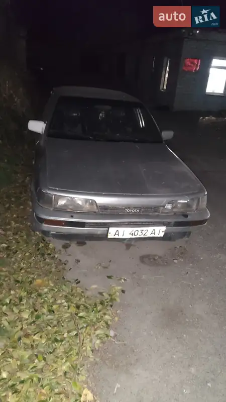 Toyota Camry 1990