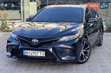 Седан Toyota Camry 2018 в Одессе