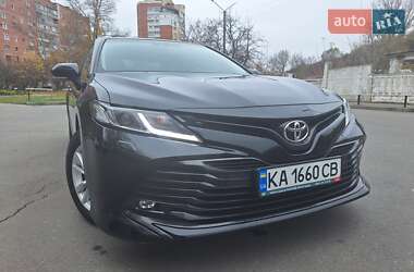 Седан Toyota Camry 2018 в Полтаві