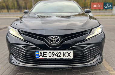 Седан Toyota Camry 2019 в Дніпрі