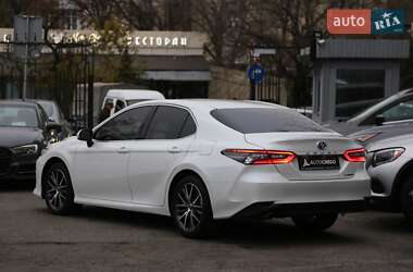 Седан Toyota Camry 2021 в Киеве