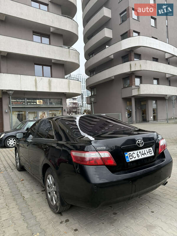 Седан Toyota Camry 2008 в Львове