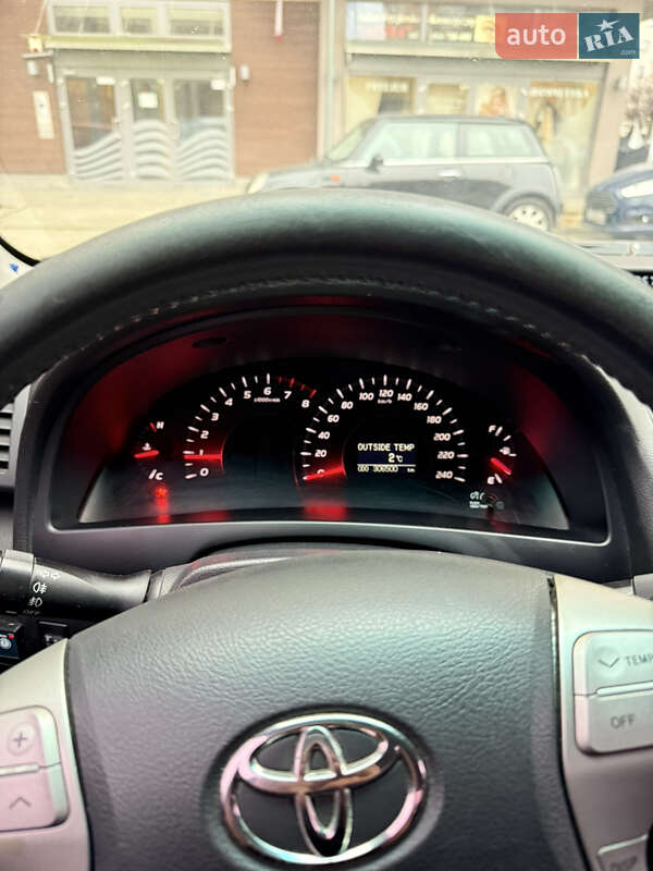 Седан Toyota Camry 2008 в Львове