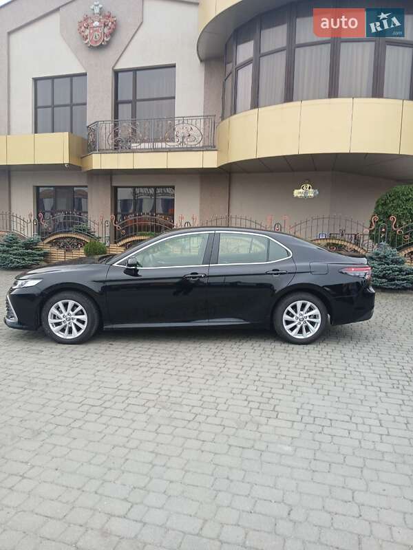 Седан Toyota Camry 2023 в Хмельницком фото 3 Седан Toyota Camry 2023 в Хмельницком