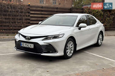 Седан Toyota Camry 2021 в Днепре