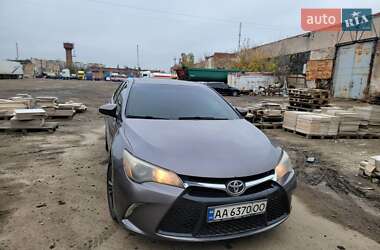 Седан Toyota Camry 2015 в Полтаві