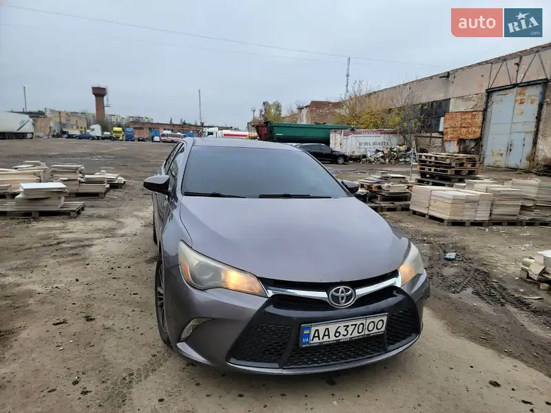 Toyota Camry 2015