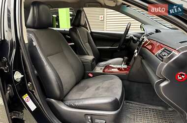 Седан Toyota Camry 2012 в Киеве