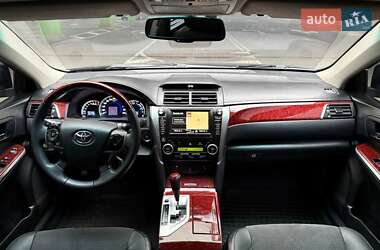 Седан Toyota Camry 2012 в Киеве