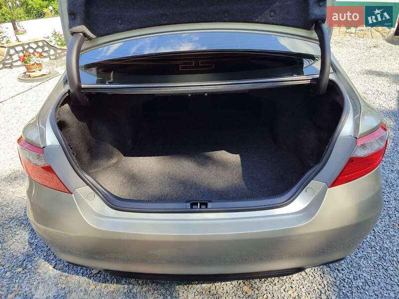 Седан Toyota Camry 2016 в Тернополі