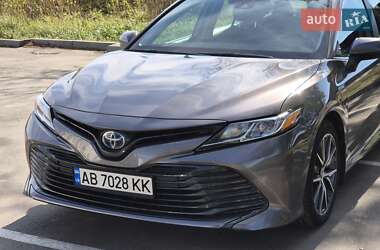 Седан Toyota Camry 2020 в Вінниці