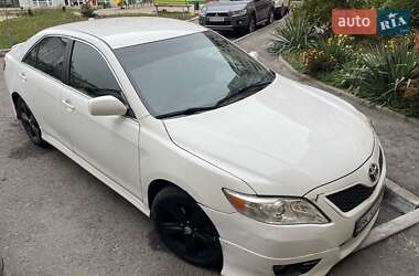 Toyota Camry 2011