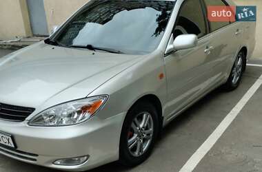 Седан Toyota Camry 2002 в Києві