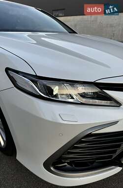 Седан Toyota Camry 2023 в Києві