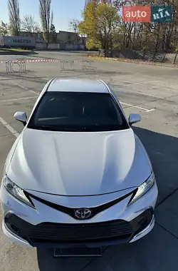 Toyota Camry 2021
