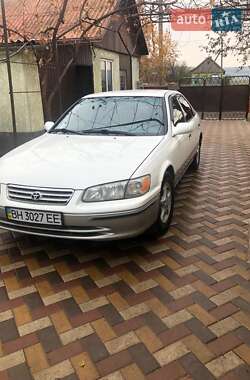 Седан Toyota Camry 2000 в Одессе