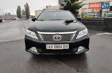 Седан Toyota Camry 2013 в Харкові