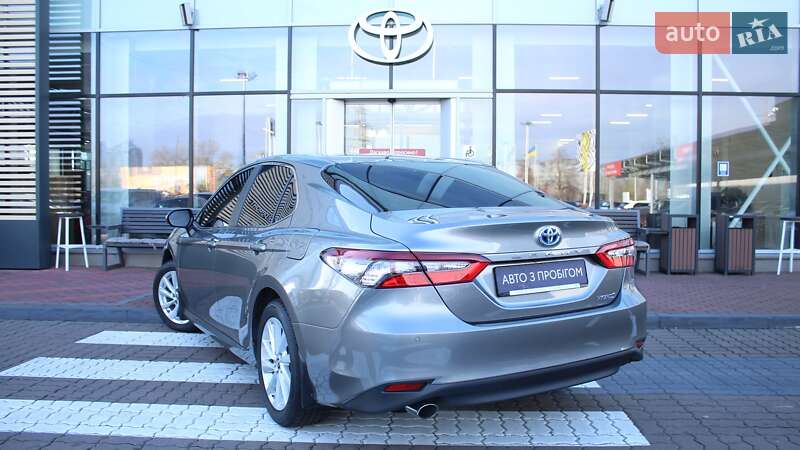 Седан Toyota Camry 2021 в Києві