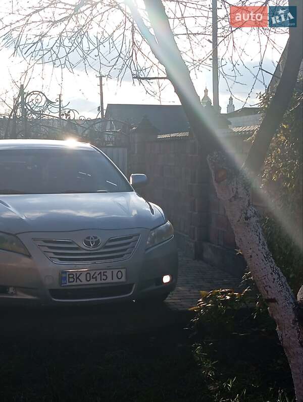 Седан Toyota Camry 2008 в Вараше
