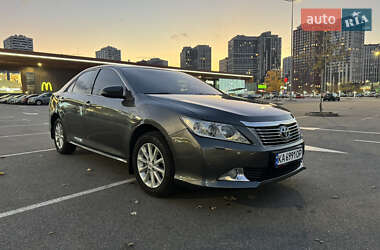 Toyota Camry 2011