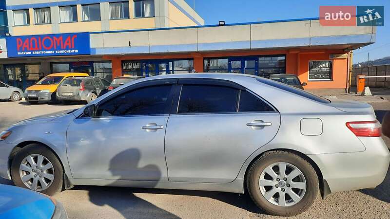 Седан Toyota Camry 2008 в Львове