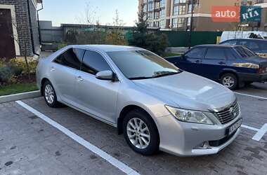 Седан Toyota Camry 2012 в Києві