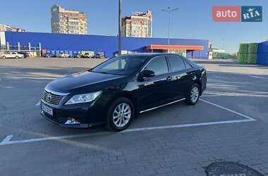 Седан Toyota Camry 2013 в Умани