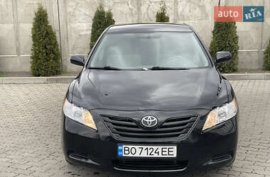 Седан Toyota Camry 2008 в Сарнах