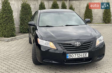 Седан Toyota Camry 2008 в Сарнах