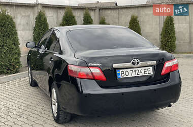 Седан Toyota Camry 2008 в Сарнах