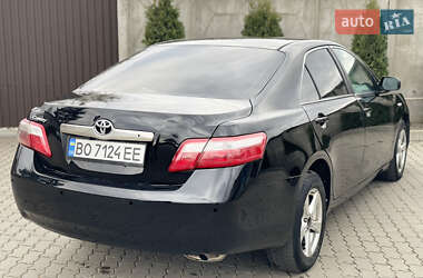 Седан Toyota Camry 2008 в Сарнах