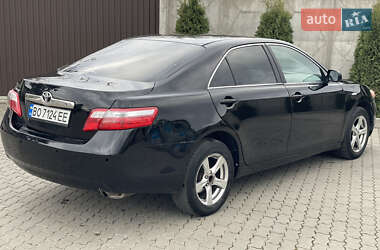 Седан Toyota Camry 2008 в Сарнах