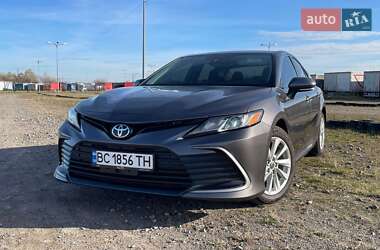 Седан Toyota Camry 2020 в Львове