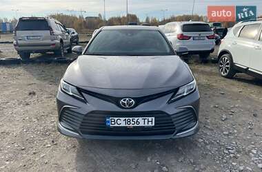 Седан Toyota Camry 2020 в Львове