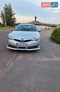 Седан Toyota Camry 2013 в Черкасах