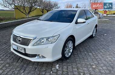 Седан Toyota Camry 2012 в Умани