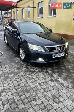 Седан Toyota Camry 2012 в Ильинцах