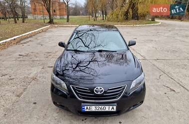 Седан Toyota Camry 2006 в Днепре