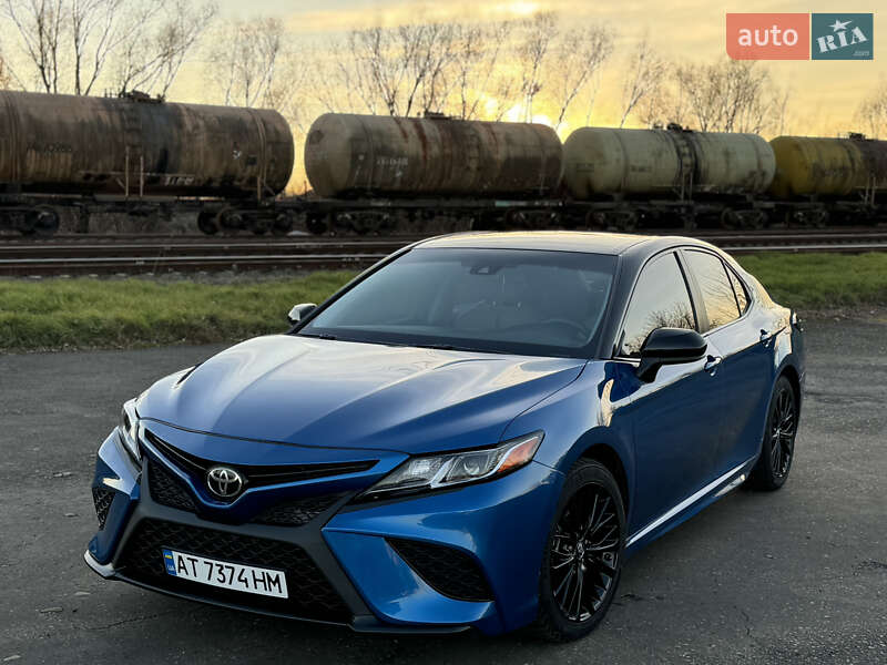 Toyota Camry 2017